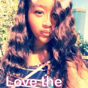 Meet your Posher, Laresha